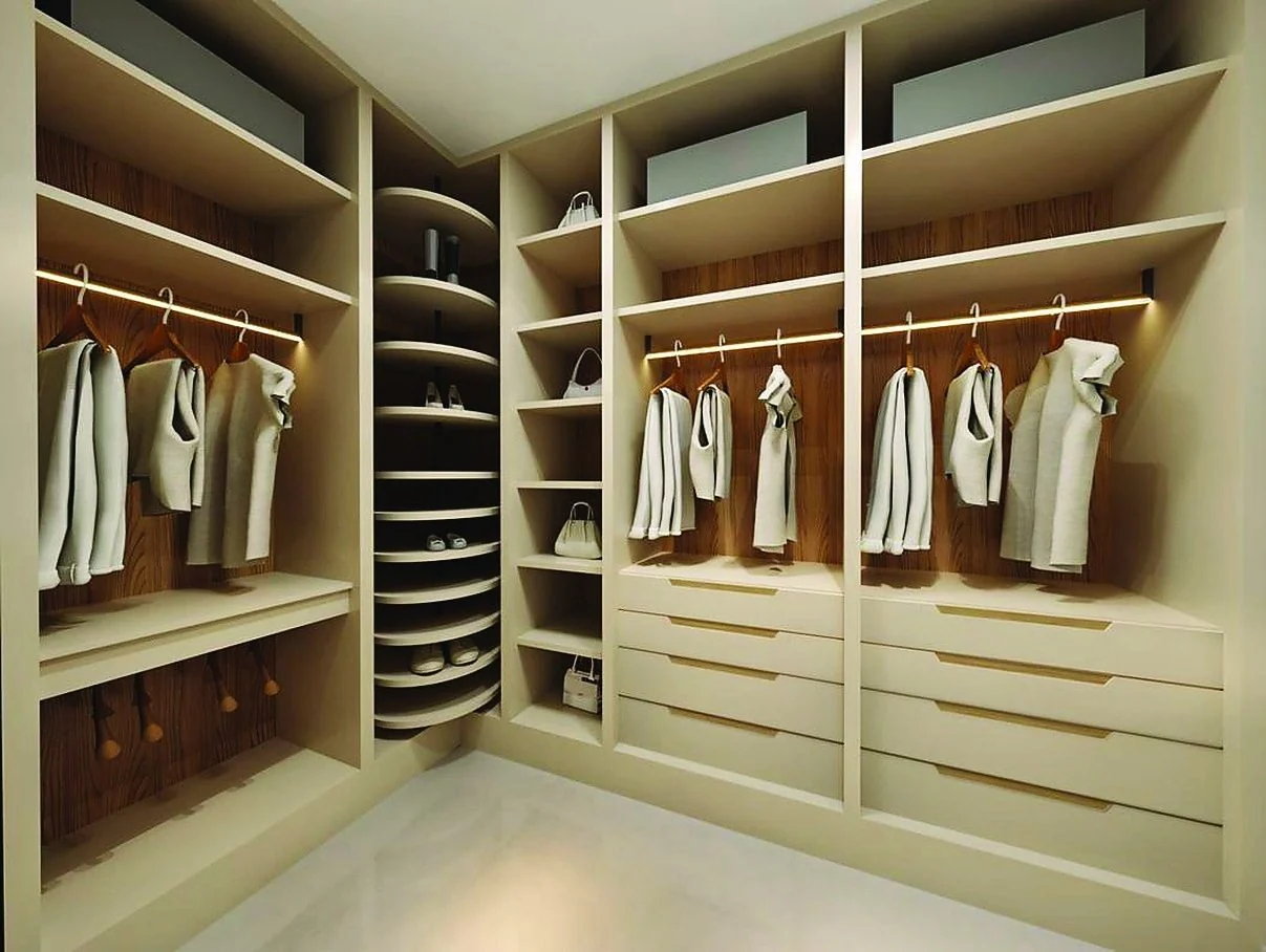 Casa Roma — Closet